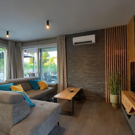 Bavigo Villa *